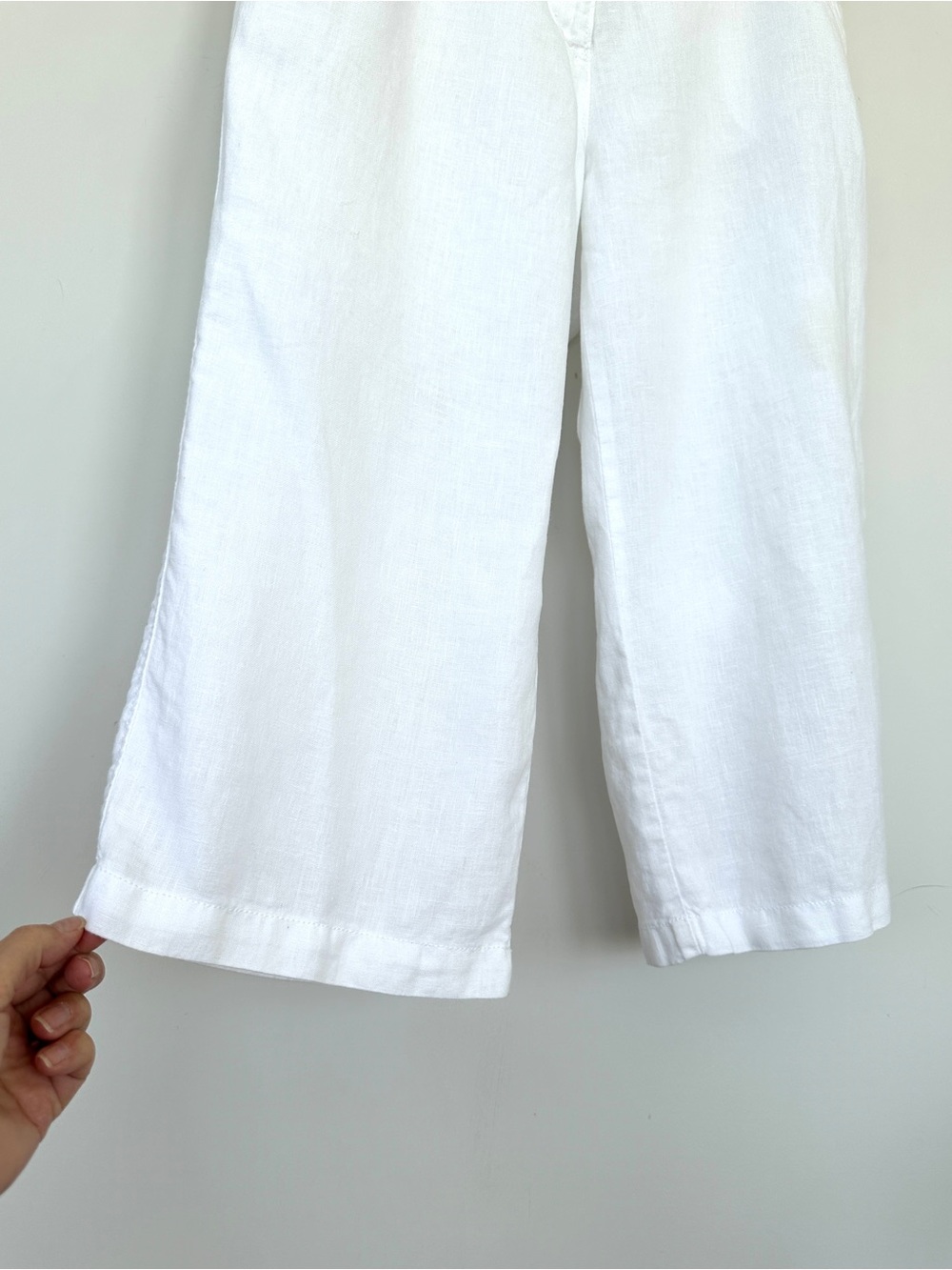 L.L. Bean White Linen Blend Capri Pants - Classic Straight Fit, 💯 Linen, Petite - Picture 7 of 13